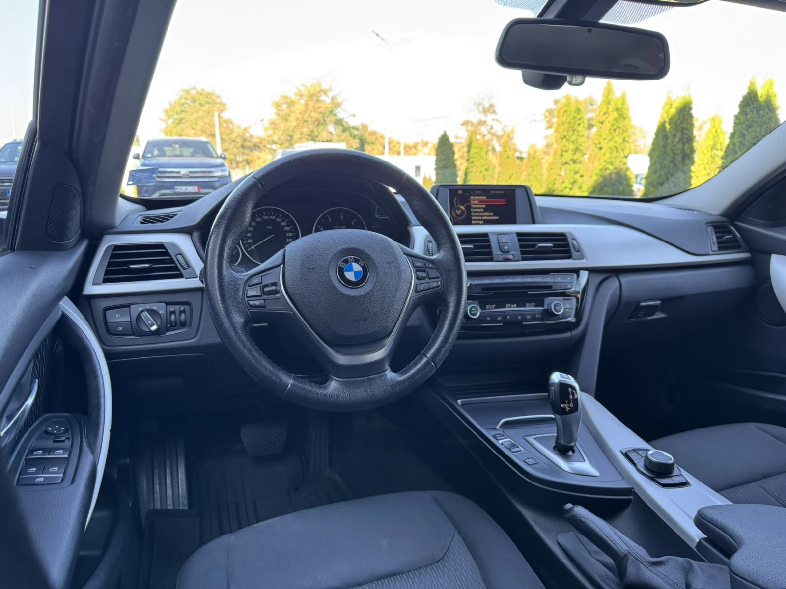 BMW 320 xDrive, снимка 7 - Автомобили и джипове - 56252267