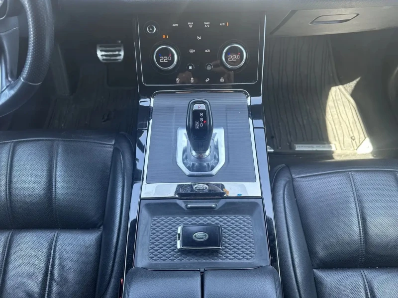 Land Rover Range Rover Evoque 2.0 R-Dynamic, снимка 7 - Автомобили и джипове - 51606577