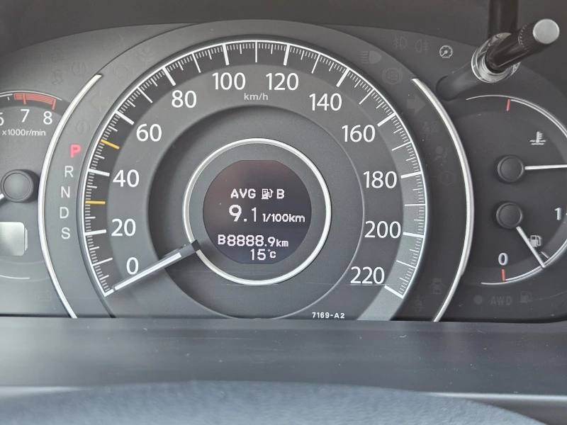 Honda Cr-v 2.0i-VTEC 4x4 Automatic, снимка 12 - Автомобили и джипове - 52191632