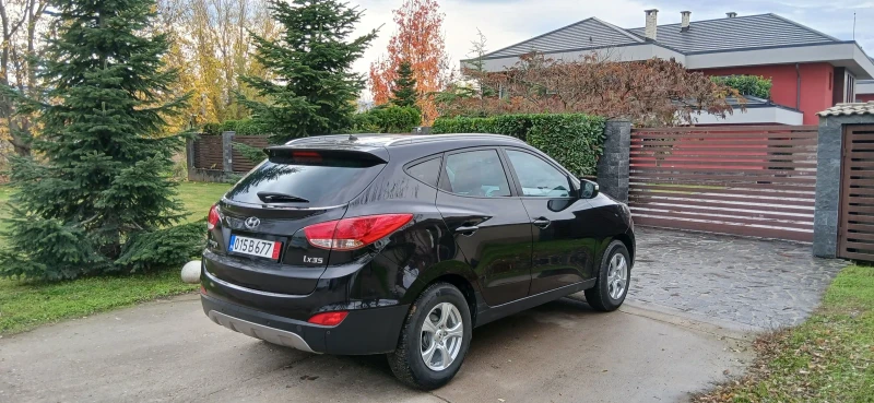Hyundai IX35 2.0 Style 2WD, снимка 4 - Автомобили и джипове - 52427989