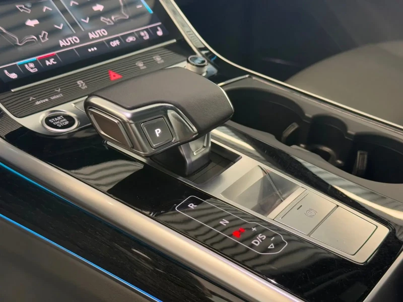 Audi Q7 2021* TECHNIK* MATRIX* DISTRONIK* HEAD-UP* PANO* B, снимка 11 - Автомобили и джипове - 52465942