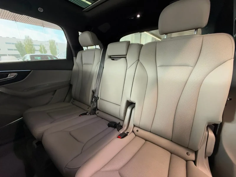 Audi Q7 2021* TECHNIK* MATRIX* DISTRONIK* HEAD-UP* PANO* B, снимка 16 - Автомобили и джипове - 52465942