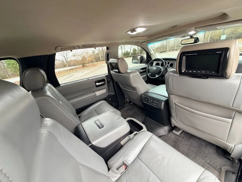 Toyota Sequoia, снимка 13 - Автомобили и джипове - 53086733