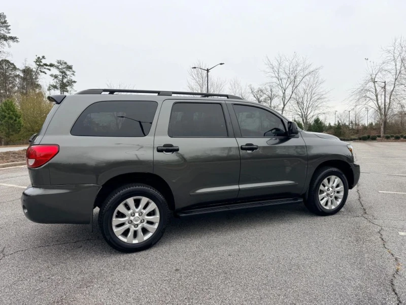 Toyota Sequoia, снимка 9 - Автомобили и джипове - 53086733