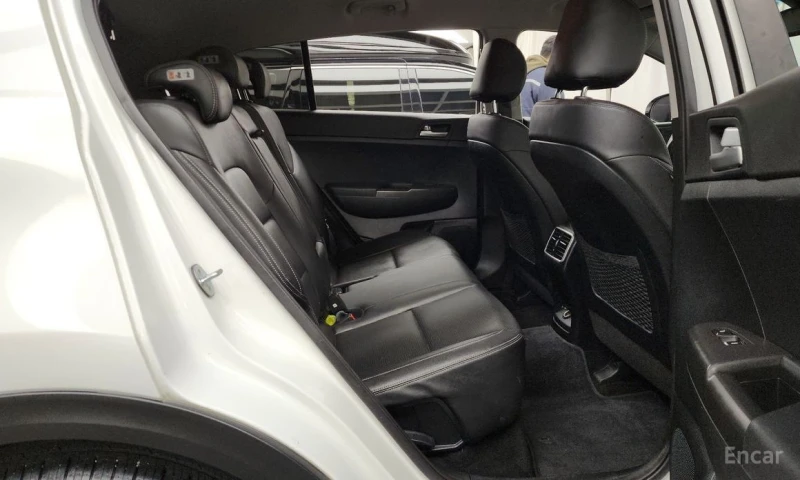 Kia Sportage, снимка 12 - Автомобили и джипове - 53294882