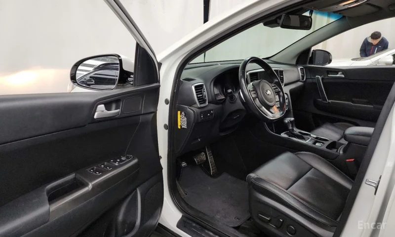 Kia Sportage, снимка 10 - Автомобили и джипове - 53294882