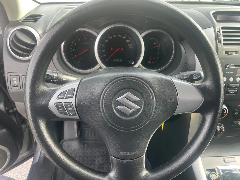 Suzuki Grand vitara 1.9, снимка 8 - Автомобили и джипове - 53571598
