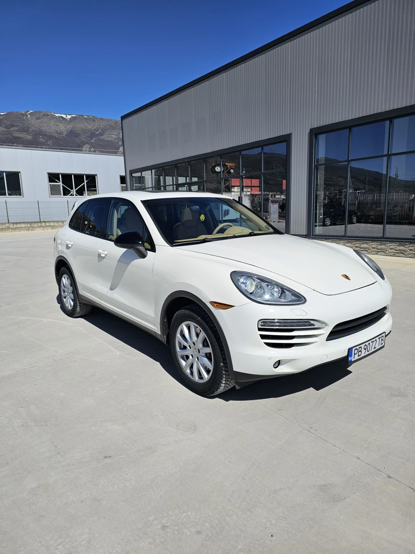 Porsche Cayenne - [1] 