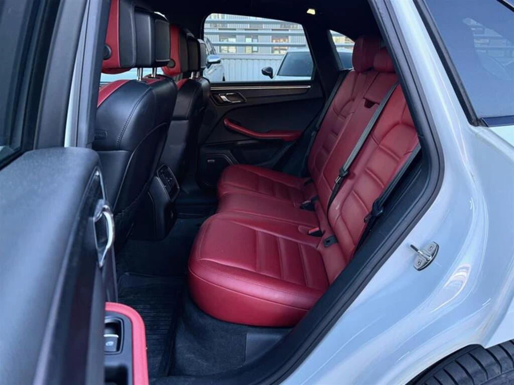 Porsche Macan GTS* Line Ass* Blind Spot* BOSE* От представителст - изображение 8