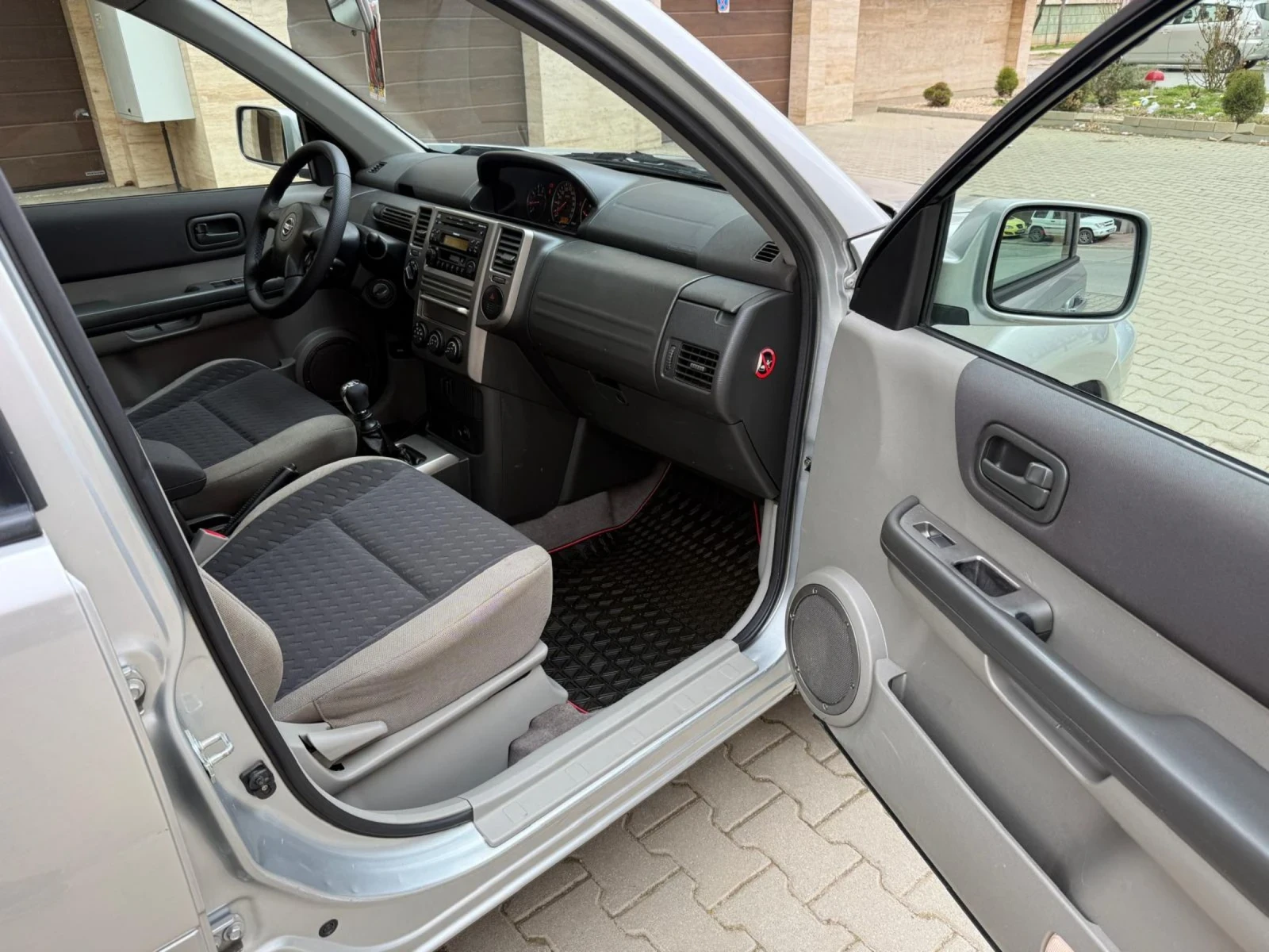 Nissan X-trail, снимка 12 - Автомобили и джипове - 54000633