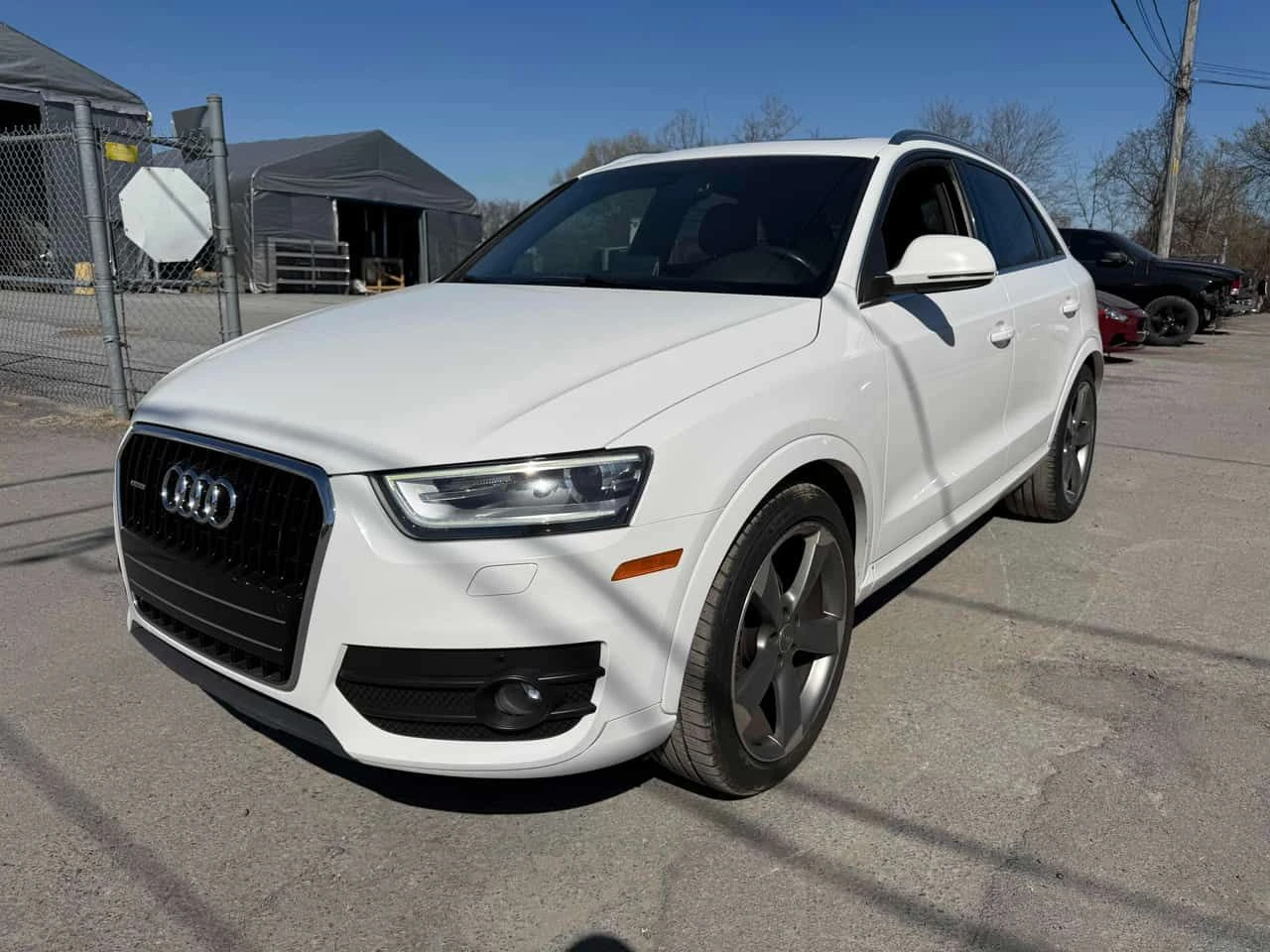 Audi Q3 Technik/CARFAX/ПАНОРАМА/ВТОРИ ГУМИ И ДЖАНТИ