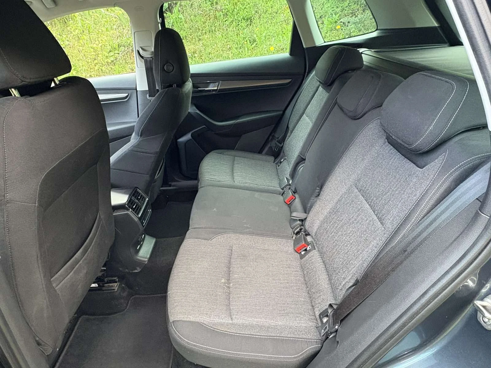 Skoda Karoq Style 2.0 TDI 4x4 DSG, снимка 11 - Автомобили и джипове - 54393588
