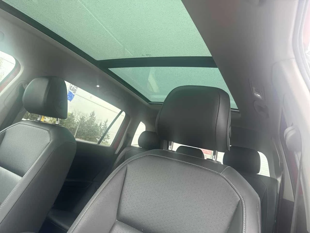 VW Tiguan * Comfortline * CARFAX * ЦЕНА ДО БГ, снимка 12 - Автомобили и джипове - 54430097