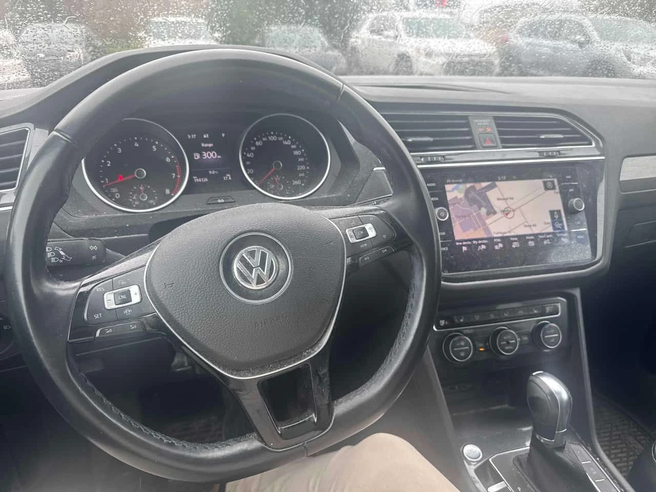 VW Tiguan * Comfortline * CARFAX * ЦЕНА ДО БГ, снимка 9 - Автомобили и джипове - 54430097