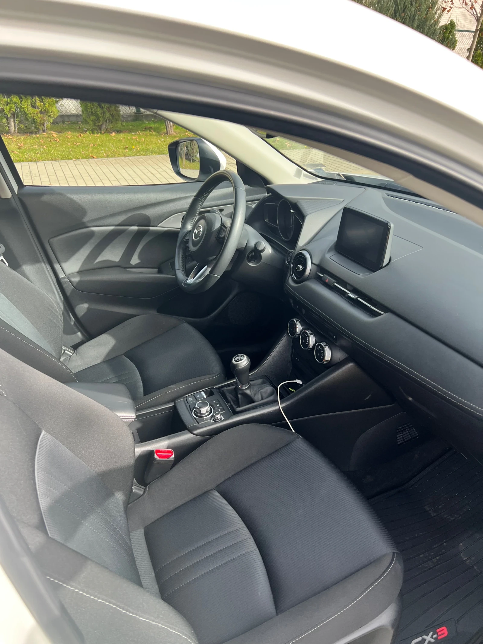 Mazda CX-3, снимка 10 - Автомобили и джипове - 54484204