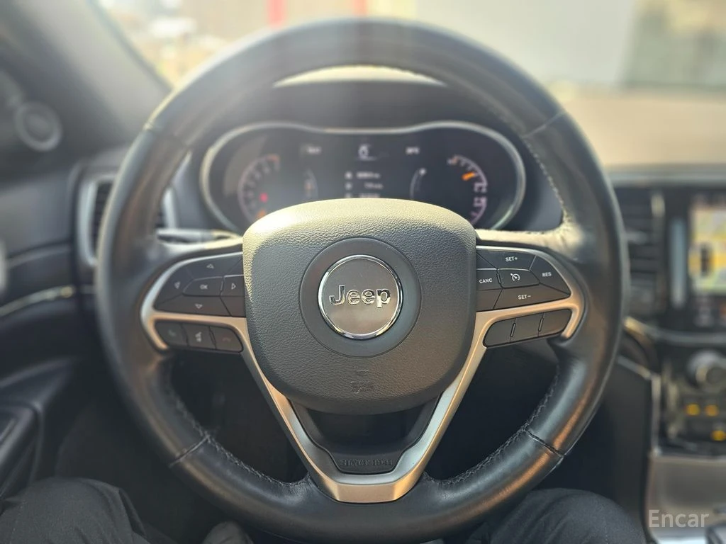 Jeep Grand cherokee 3.6* V6* 8ZF* ПОДГРЕВ* ОБДУХВАНЕ* КАМЕРА* ПАНОРАМА, снимка 7 - Автомобили и джипове - 56234084