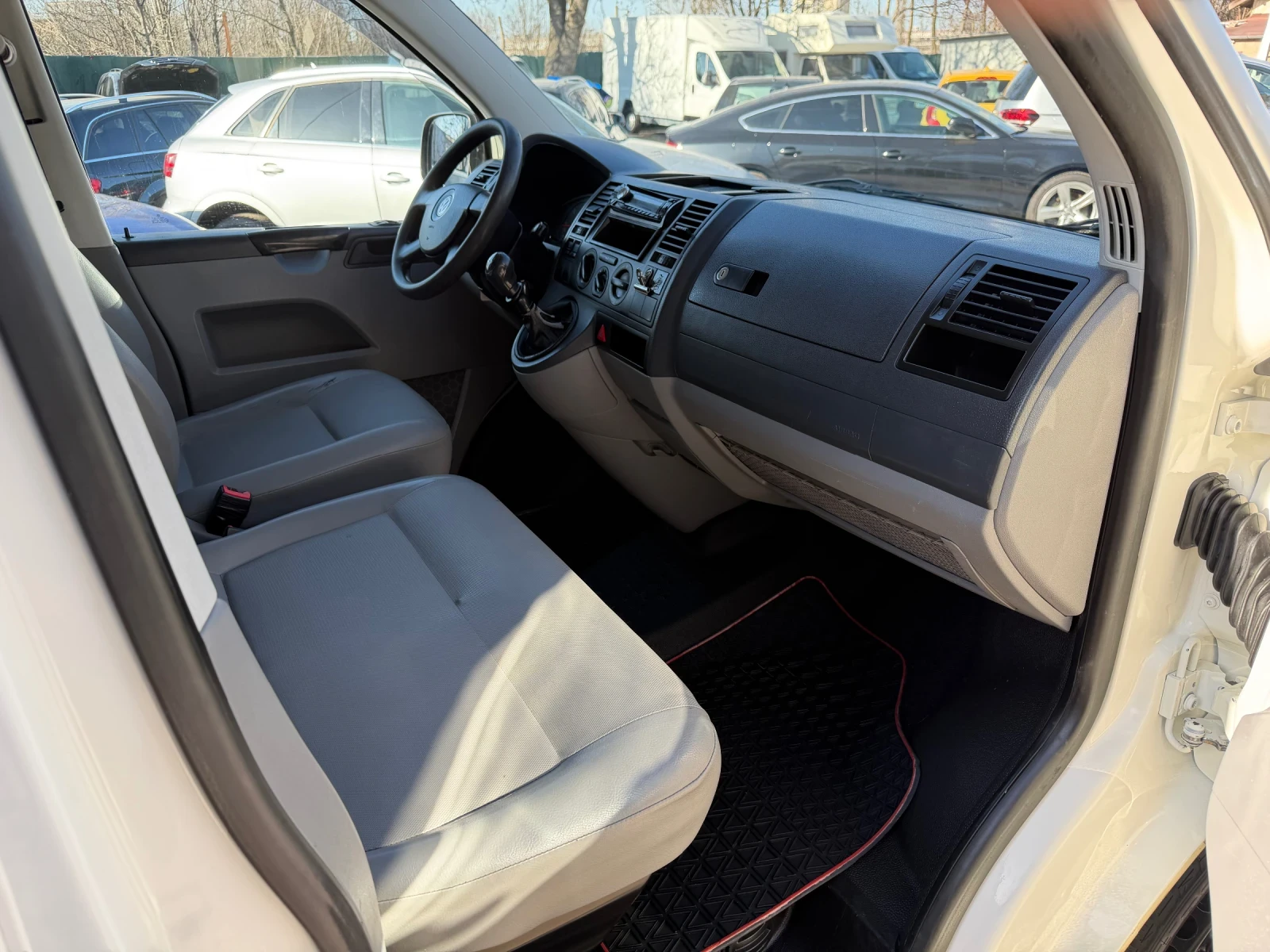 VW T5 2.5TDI* MAXI, снимка 13 - Бусове и автобуси - 53824737