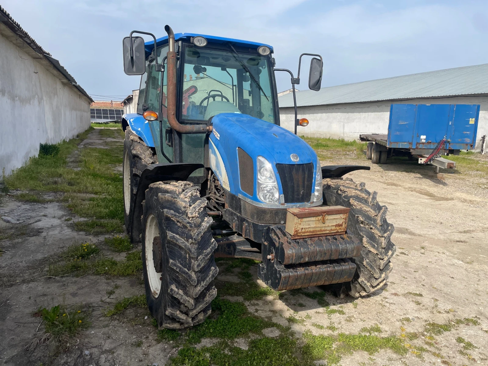 Трактор New Holland T5030