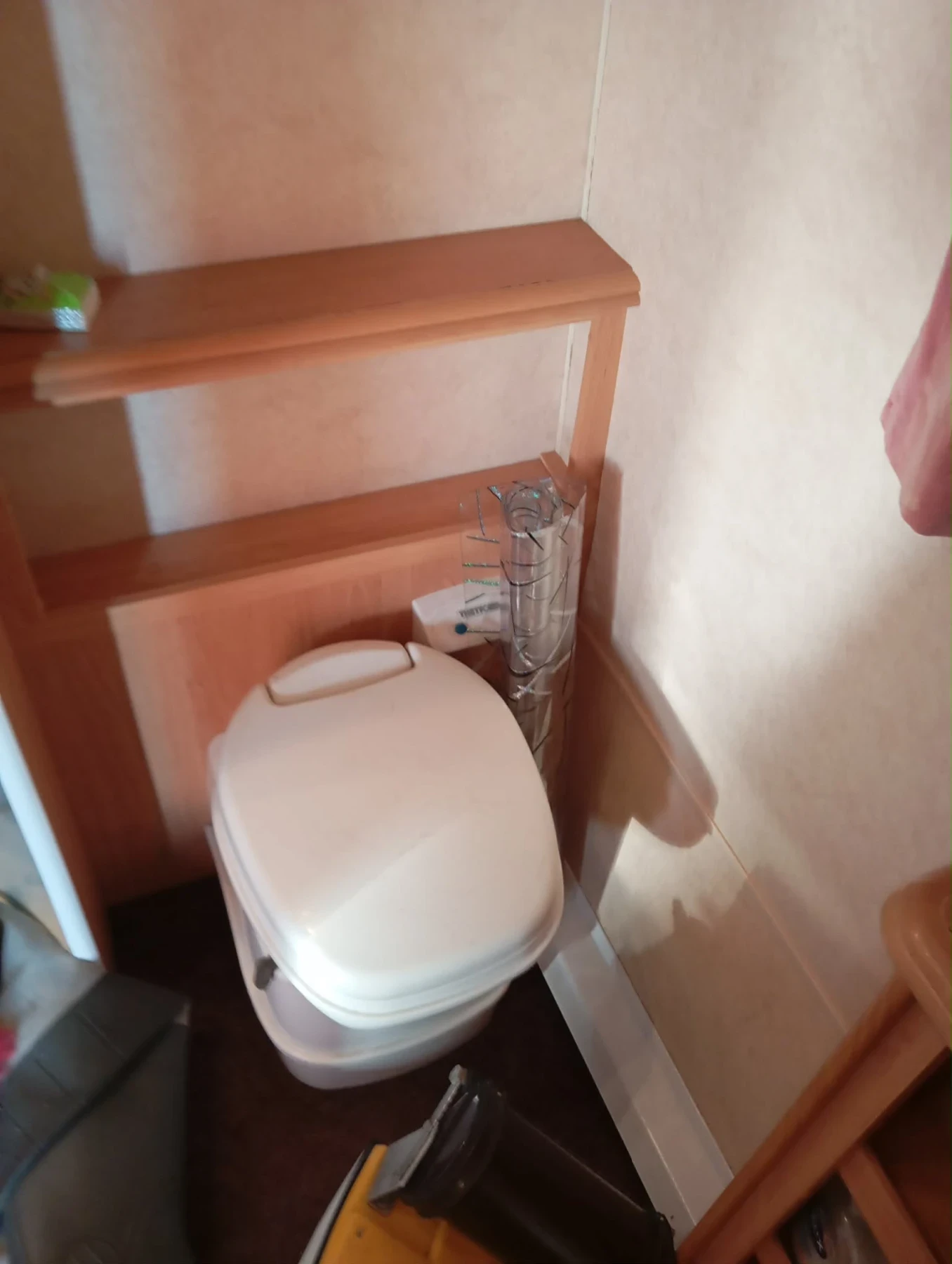 Каравана Swift Challenger 530 SE, снимка 9 - Каравани и кемпери - 53938477