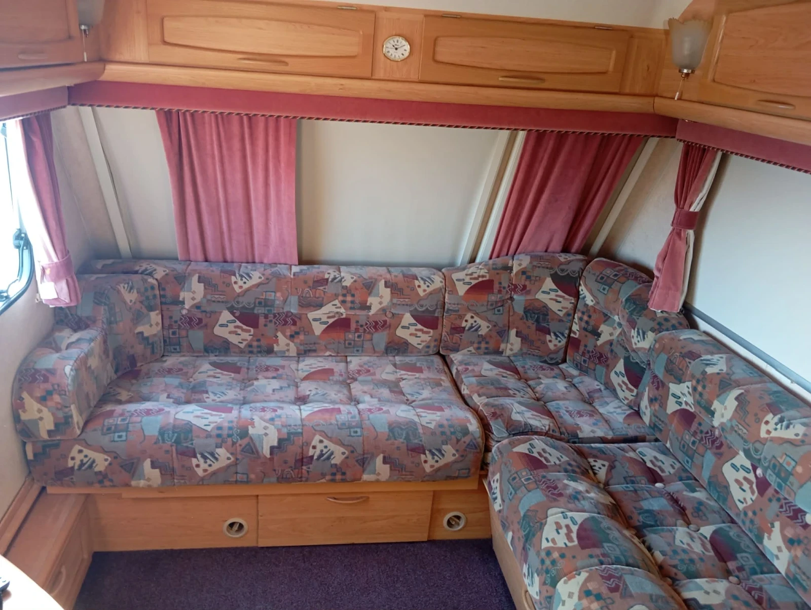 Каравана Swift Challenger 530 SE, снимка 4 - Каравани и кемпери - 53938477