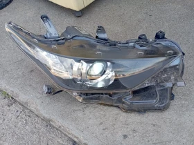 Десен фар за TOYOTA AURIS VALEO 2015-2019г....81110-02K30...., снимка 1