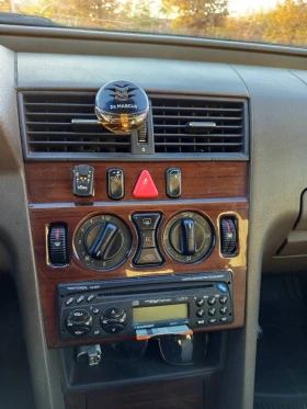 Mercedes-Benz C 200 2.0i, снимка 3