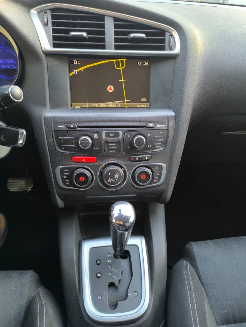 Citroen C4 Automat, benzin, снимка 10 - Автомобили и джипове - 48041489