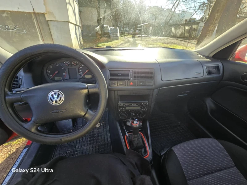 VW Golf Дизел .101кс, снимка 8 - Автомобили и джипове - 48441648