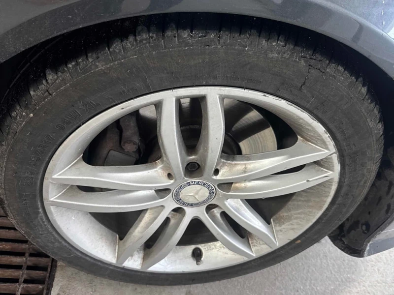 Mercedes-Benz C 300 * CARFAX * ЦЕНА ДО БГ, снимка 9 - Автомобили и джипове - 53306189