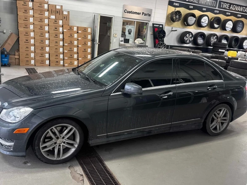 Mercedes-Benz C 300 * CARFAX * ЦЕНА ДО БГ, снимка 3 - Автомобили и джипове - 53306189