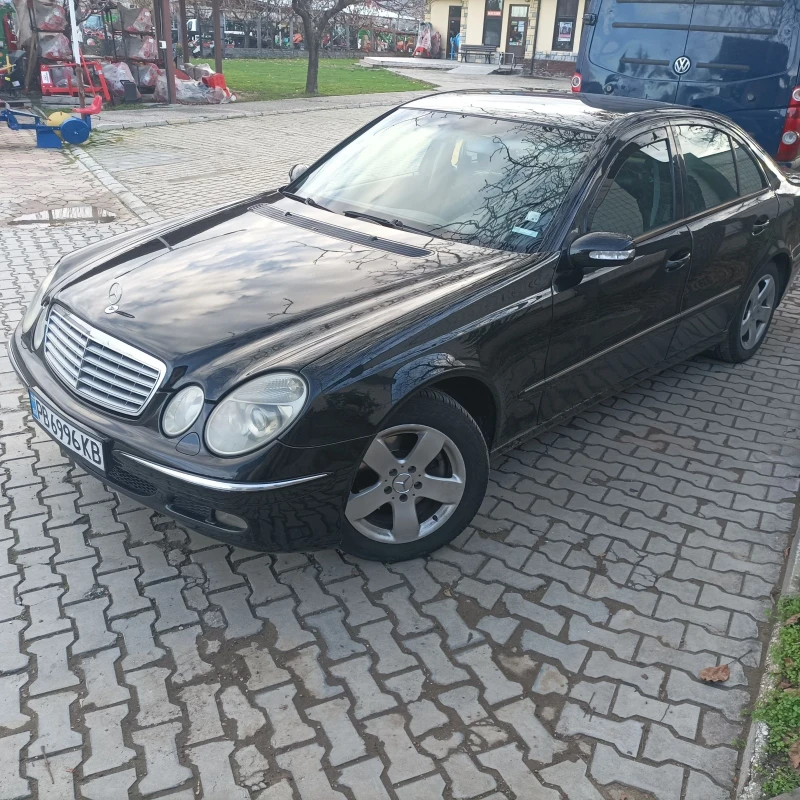 Mercedes-Benz E 220, снимка 9 - Автомобили и джипове - 53386624