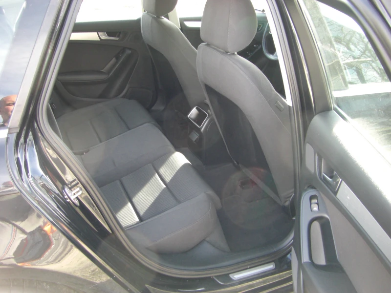 Audi A4 2.0TDI LED NAVI 6ck., снимка 14 - Автомобили и джипове - 53558217