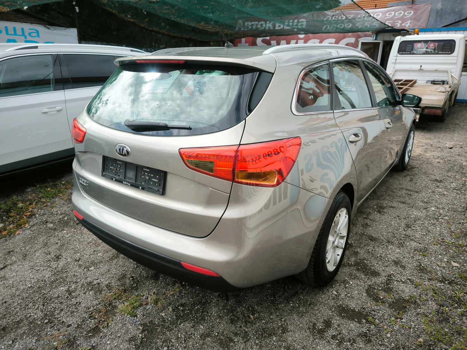 Kia Ceed 1.6i автоматик Швейцария - изображение 4