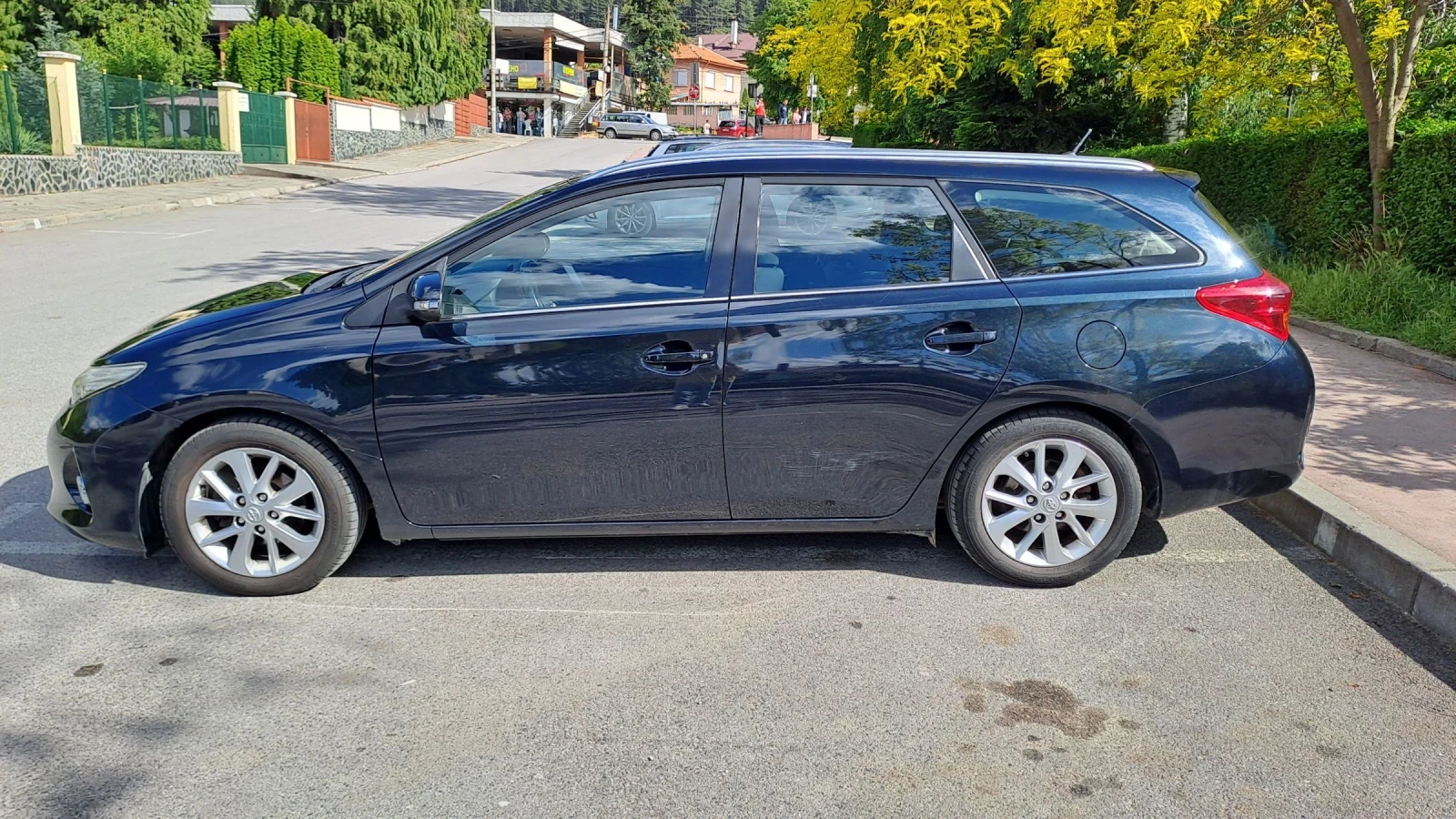 Toyota Auris  - изображение 3
