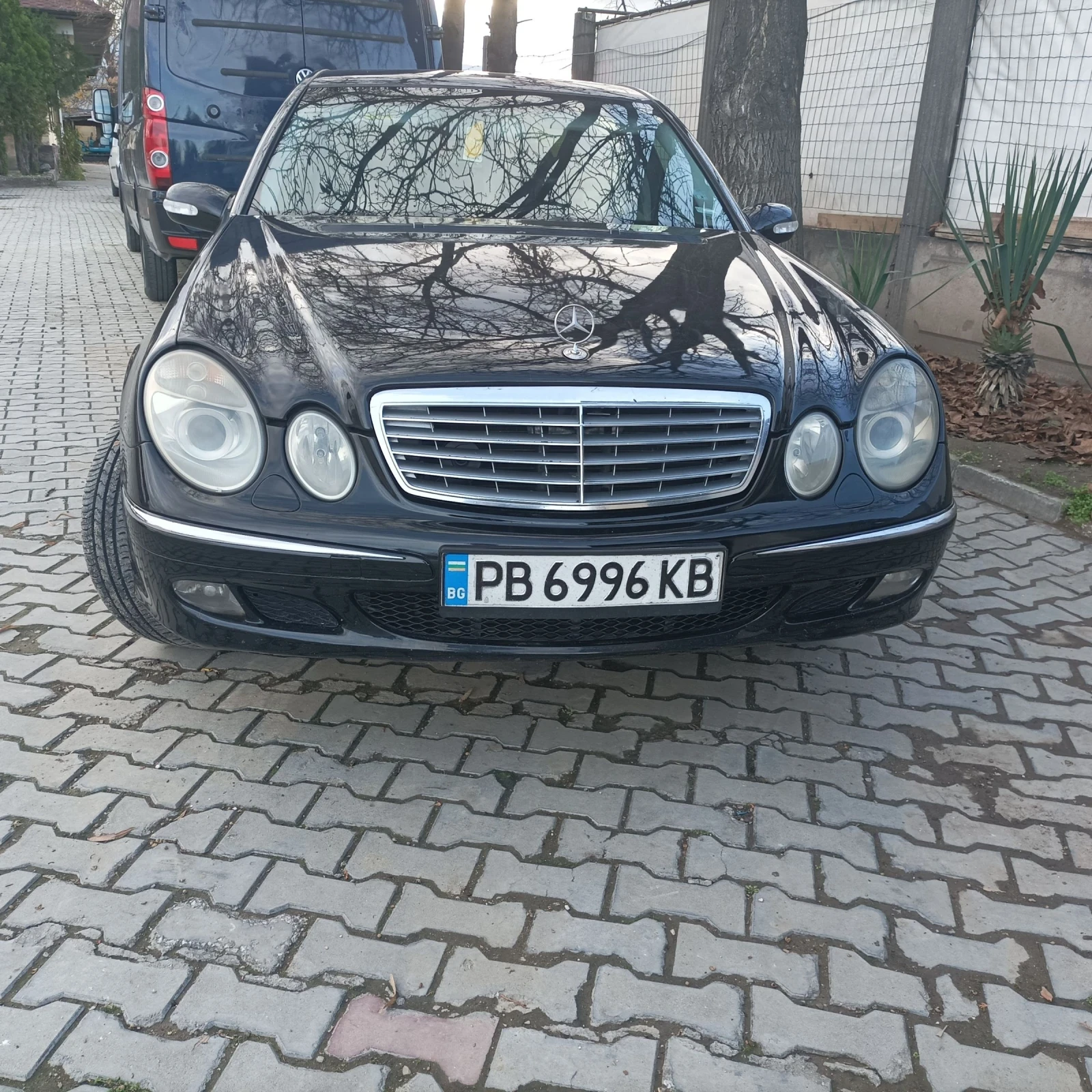 Mercedes-Benz E 220  - изображение 8