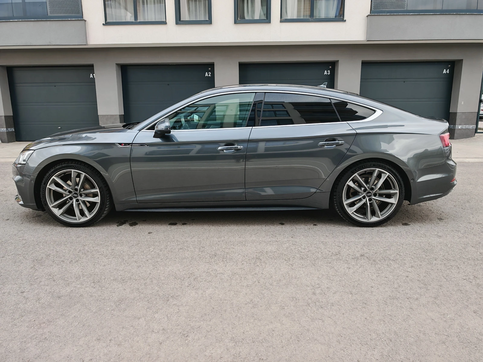 Audi A5 20 DIZEL S-LINE, снимка 3 - Автомобили и джипове - 53747980