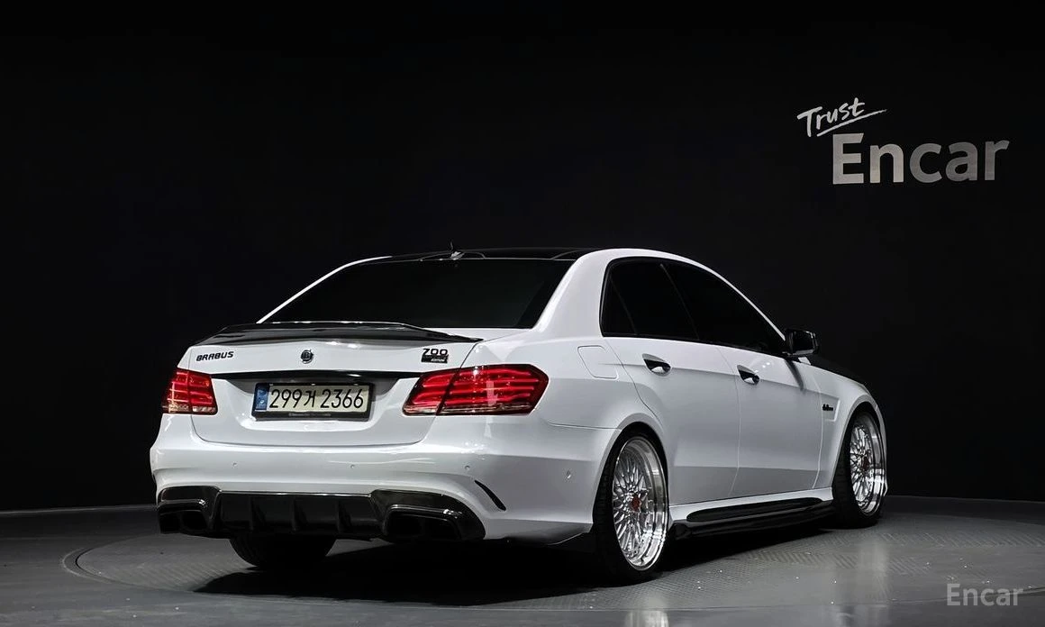 Mercedes-Benz E 63 AMG, снимка 2 - Автомобили и джипове - 54230149