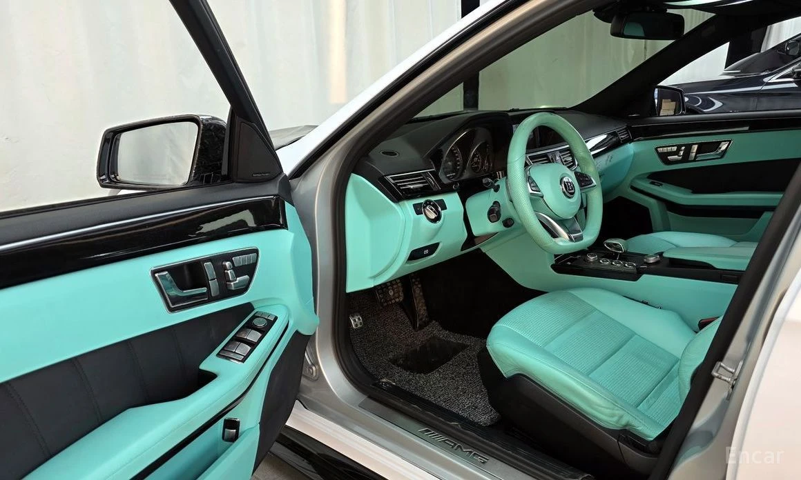 Mercedes-Benz E 63 AMG, снимка 10 - Автомобили и джипове - 54230149