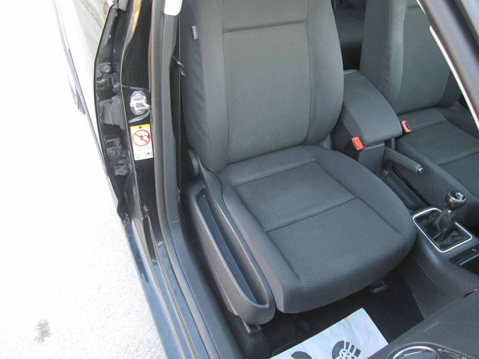 VW Golf 8V.1, 6-Газ.Инж., снимка 11 - Автомобили и джипове - 54415169