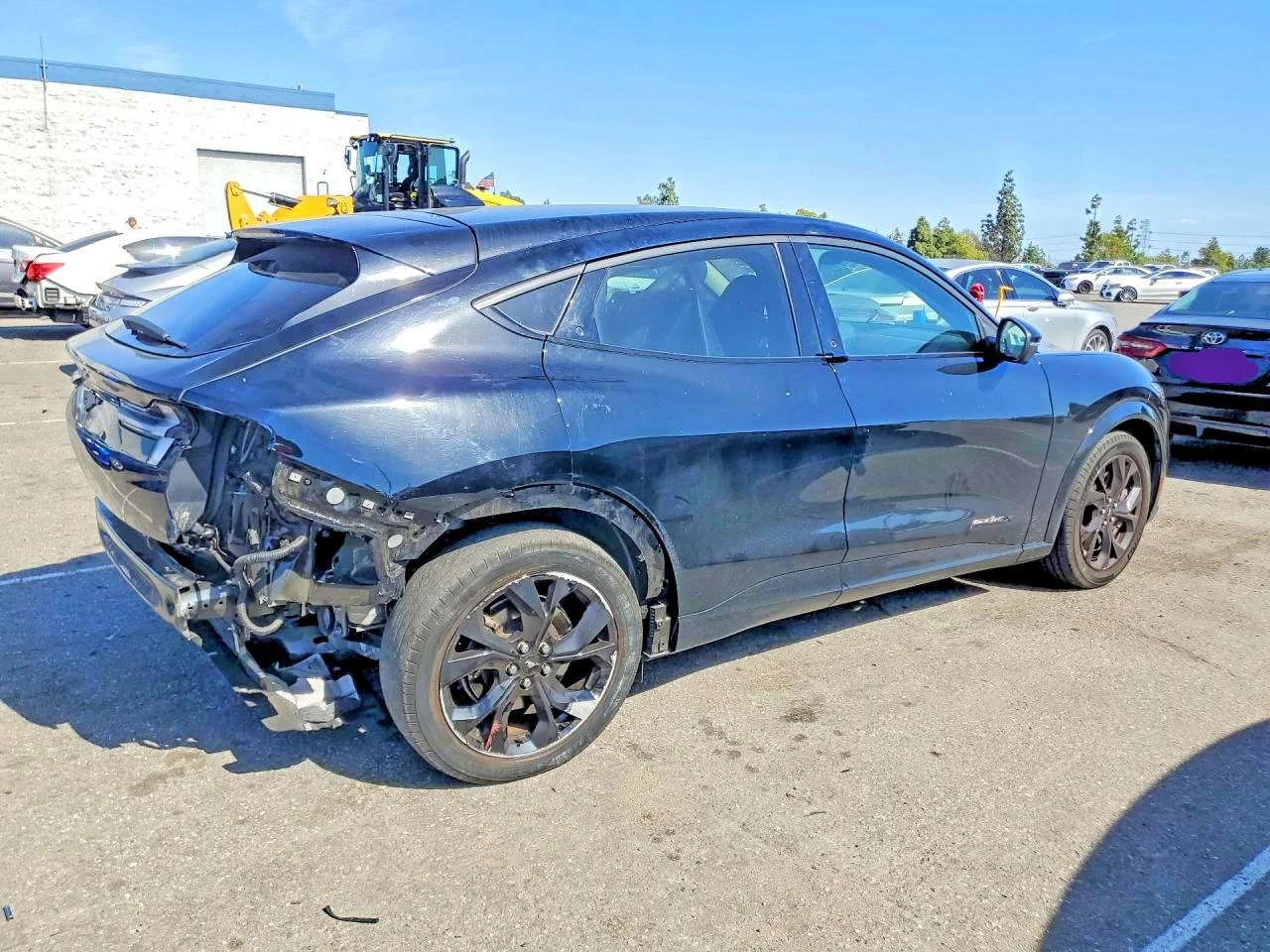 Ford Mustang Mach-E Premium, снимка 3 - Автомобили и джипове - 54556427