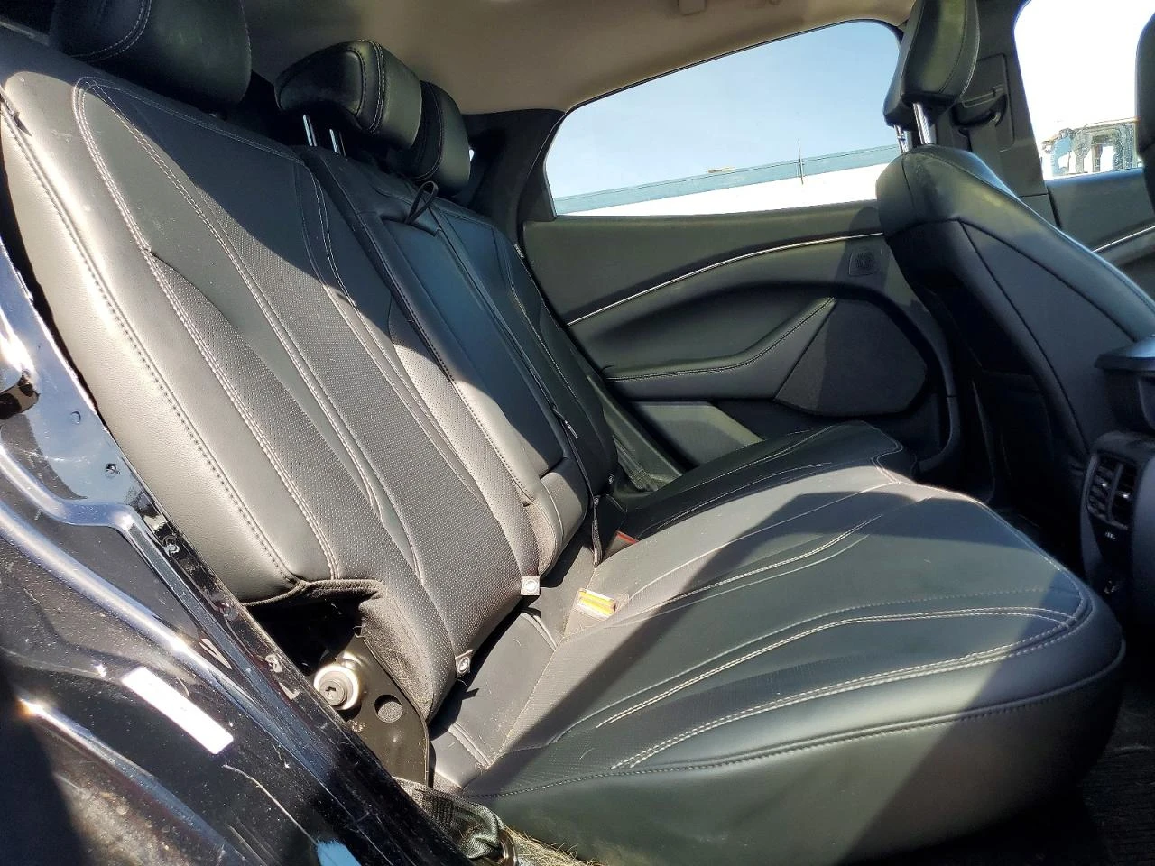 Ford Mustang Mach-E Premium, снимка 11 - Автомобили и джипове - 54556427