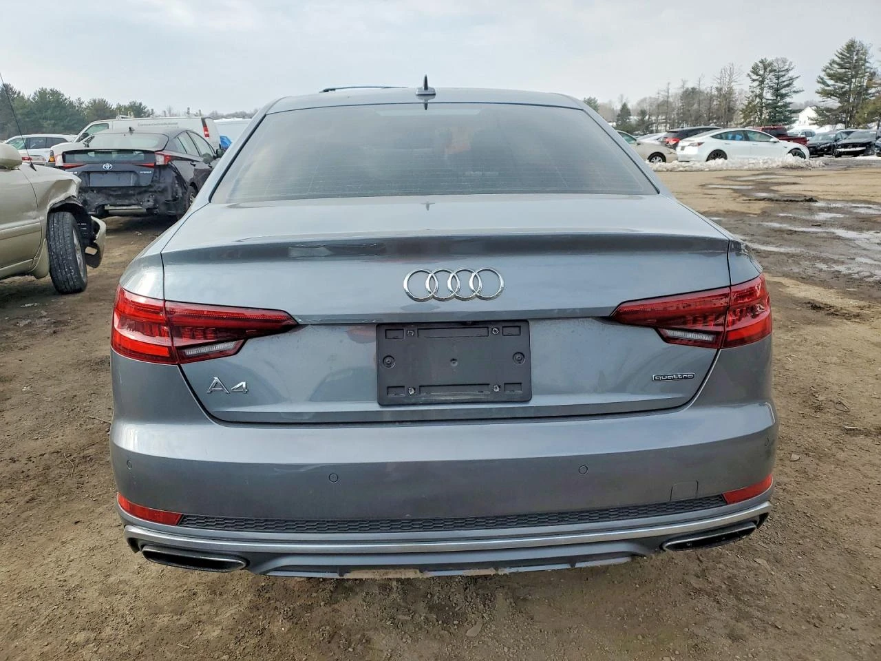 Audi A4 2.0l Premium Plus, снимка 6 - Автомобили и джипове - 54726462