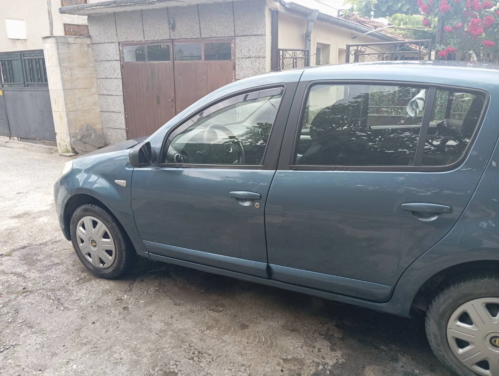 Dacia Sandero Газ/бензин, снимка 5 - Автомобили и джипове - 54737303