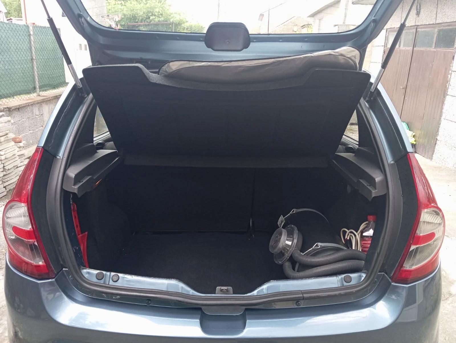 Dacia Sandero Газ/бензин, снимка 12 - Автомобили и джипове - 54737303