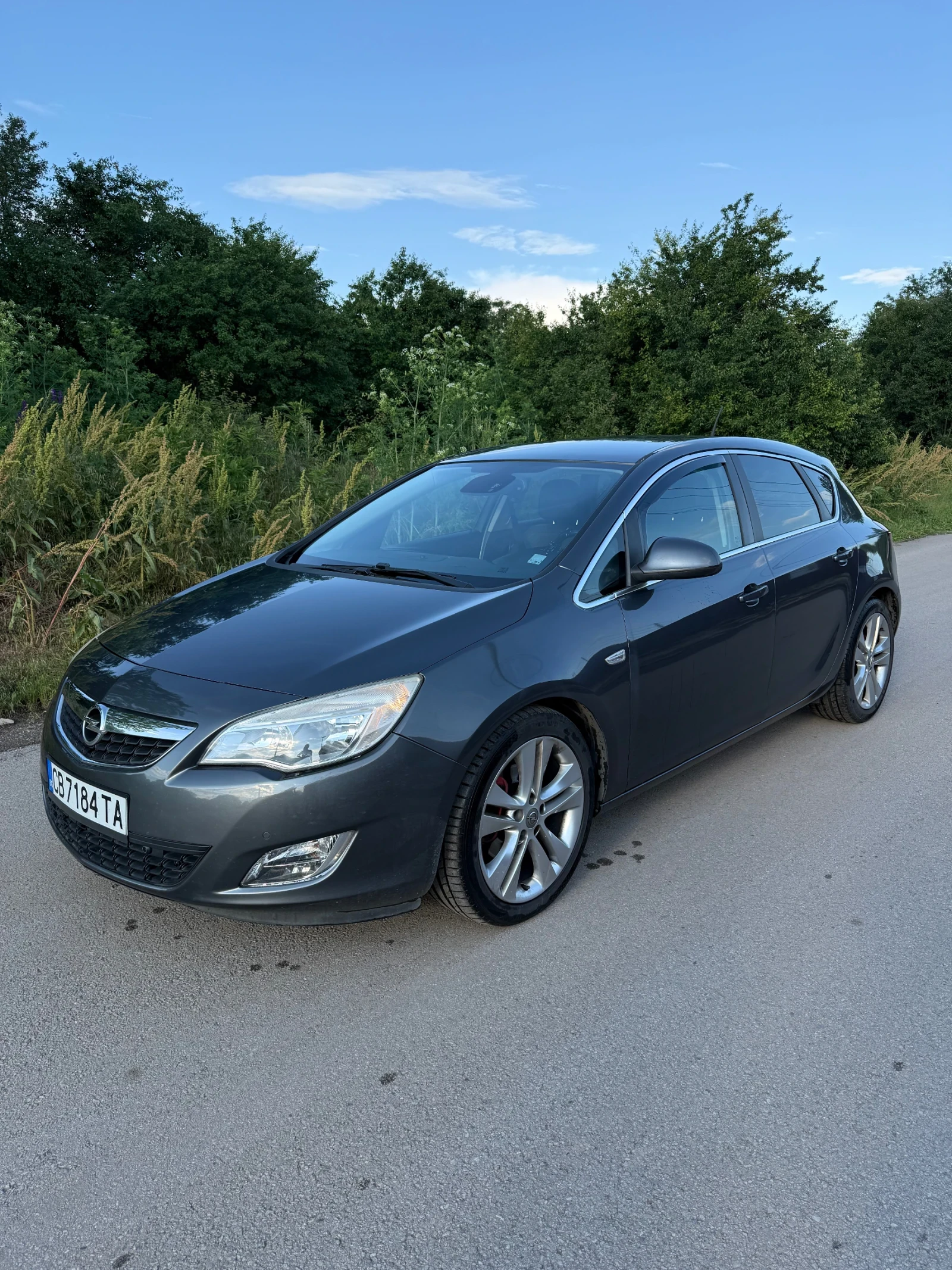 Opel Astra J, снимка 3 - Автомобили и джипове - 54767595