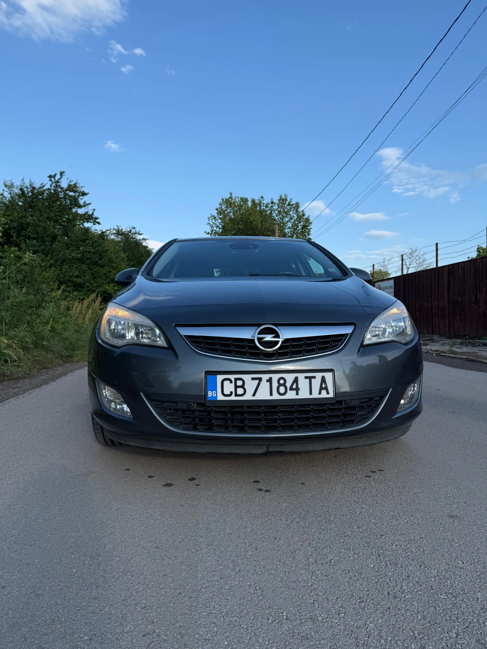 Opel Astra J, снимка 2 - Автомобили и джипове - 54767595