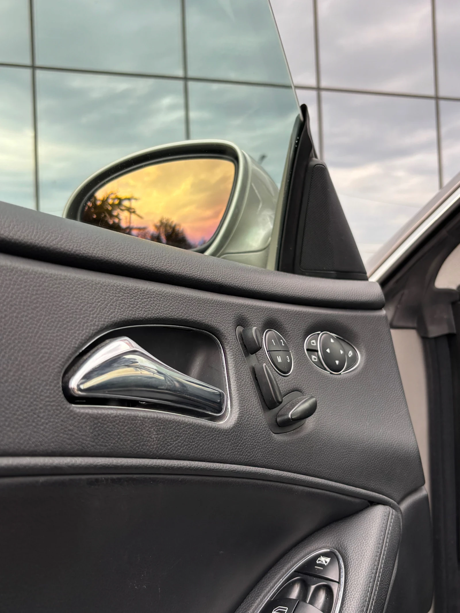 Mercedes-Benz CLS 350, снимка 8 - Автомобили и джипове - 54999824