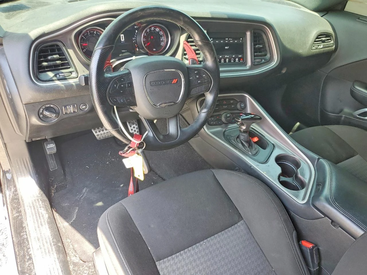 Dodge Challenger R/T 5.7L HEMI| 8ZF, снимка 8 - Автомобили и джипове - 55009726