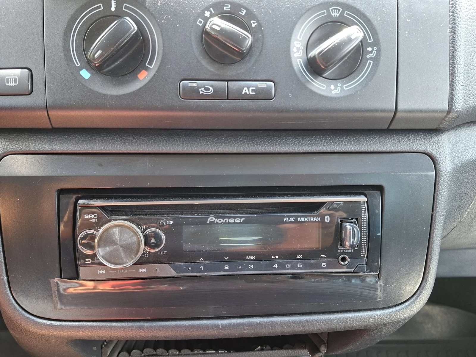 Skoda Fabia HTP 1.2 ГАЗ BRC, снимка 10 - Автомобили и джипове - 55415779
