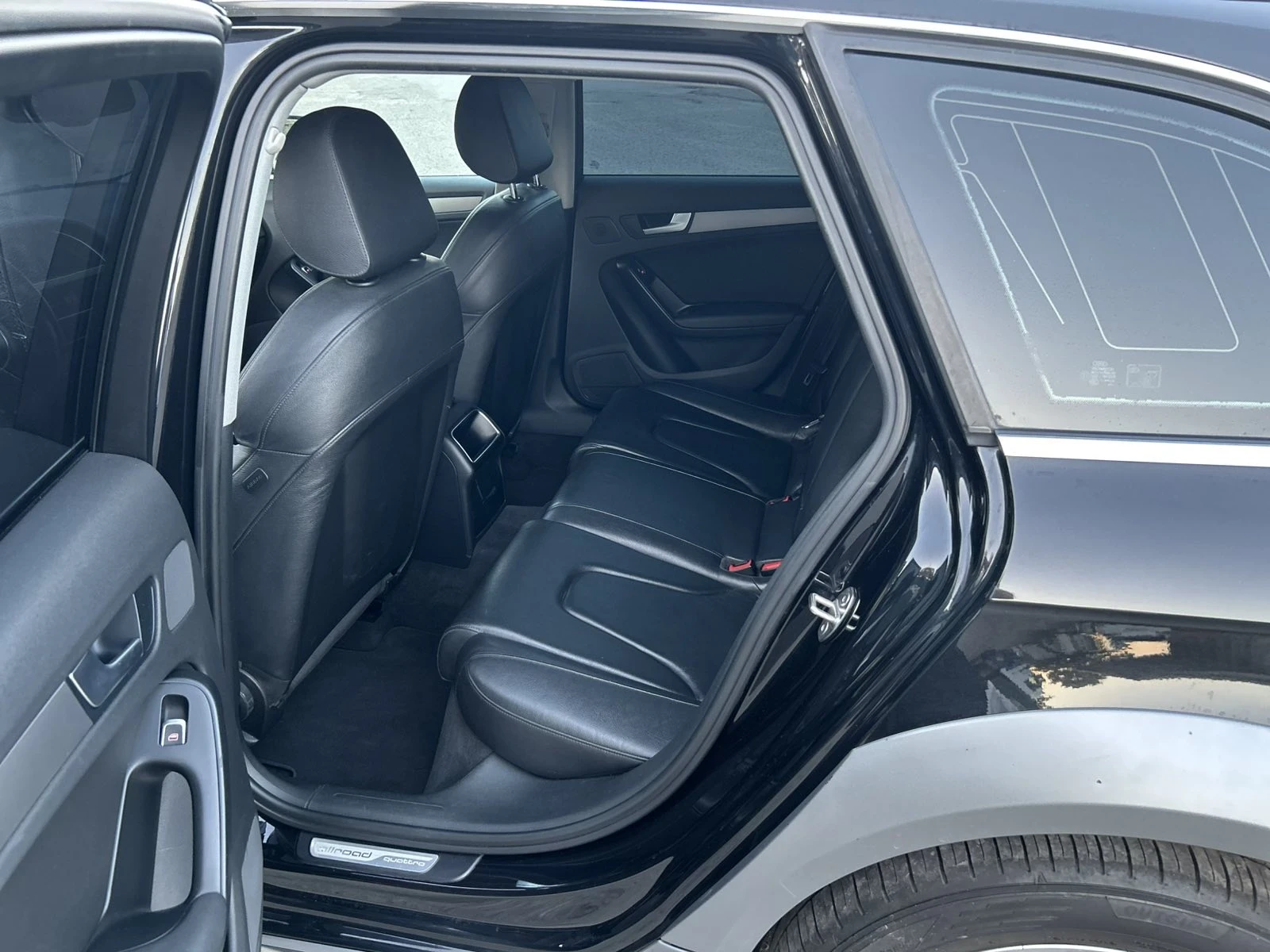 Audi A4 Allroad 2.0 TDI FACELIFT , снимка 12 - Автомобили и джипове - 55891313